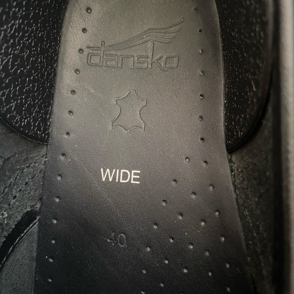 Women's Dansko Clogs - Size 9.5-10 Wide (Size 40) - Picture 7 of 9